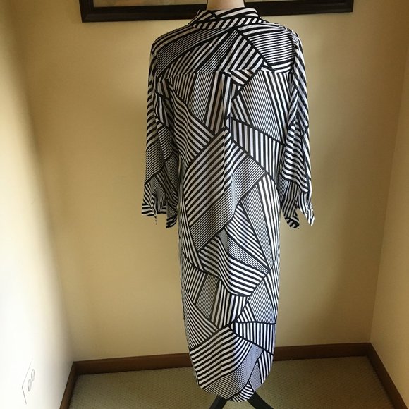 Chico Black and White Semi-Sheer Tunic Top - Picture 2 of 6